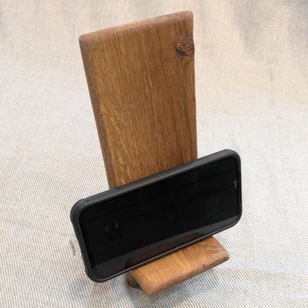 Red Oak Wooden Phone Stand with Charging Hole, Handmade Desk Phone Holder, Oak Cell Phone Dock, Stocking Stuffer for Men, Christmas Gift – photo 2