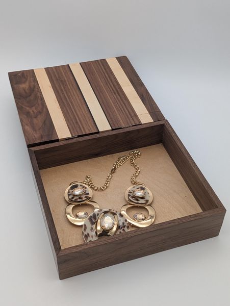 Walnut, Maple and Ebony Inlay Keepsake Box with Hinged Lid, Handmade Wooden Jewelry Box, Brass Hinges, Watch Box, Christmas Gift for Him – photo 11